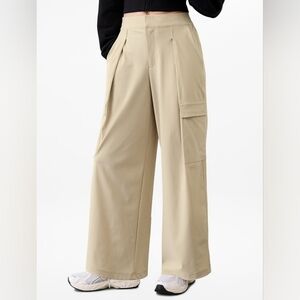 NWT ✨ Athleta Women's Pinnacle Trouser - Wide Leg Pants - Tan/Ecru 14T